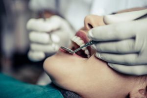 خدمات تجميل الأسنان في عيادة صفا الماسي
