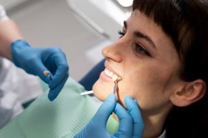 عيادة متخصصة في تجميل الاسنان